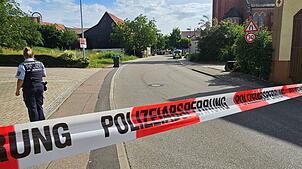 Die Gegend um den Tatort ist weiträumig abgesperrt.