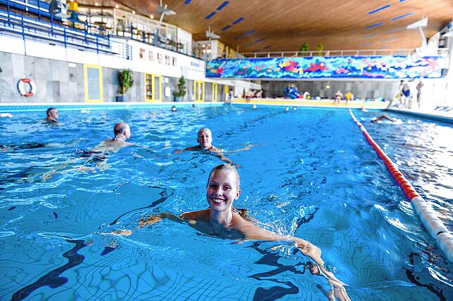 Das Schwimmerbecken im Villinger Hallenbad könnte bei einer Umnutzung mit einem Deckel abgeschlossen und die Halle beispielsweise ...