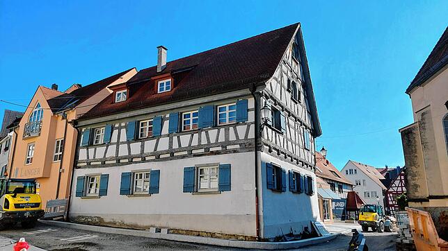 Im Alten Mesnerhaus am Kirchplatz hat die Stadt ukrainische Flüchtlinge untergebracht.