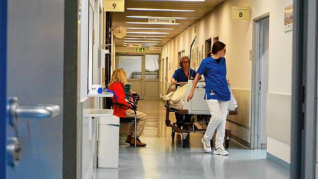 Seit Montag, 27. April, gilt eine neue Besucherregelung im Klinikum Friedrichshafen (Archivbild aus der Notaufnahme).