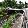 Die Brücke in der Peterzellerstraße über die Brigach, hier fotografiert von der Einmündung der Sebastian-Kneipp-Straße, ist marode. Doch ...