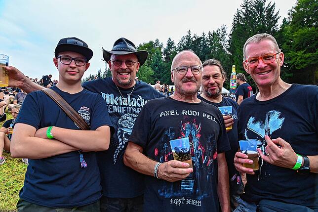 Bild 16: Tausende Metalheads feiern im Schwarzwald