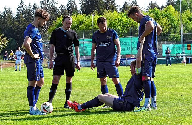 Bild 8: Wichtiger Sieg für FV Walbertsweiler-Rengetsweiler über Allensbach. Wir waren mit der Kamera dabei!