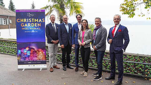 Sie sorgen für die zweite Ausgabe von Christmas Garden auf der Blumeninsel (von links): Gastronomiedirektor Thorben Beck, Gartendirektor ...