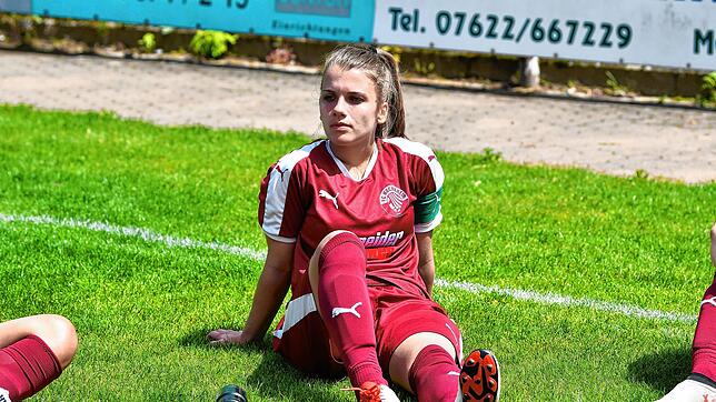 Enttäuscht: Nina Sardu traf zwar vom Elfmeterpunkt, doch am Ende stand eine 3:4-Niederlage für den FC Hochrhein beim SC Hofstetten.