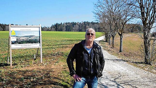 &bdquo;Wir kämpfen weiter dafür, dass zwischen Watterdingen und Stetten keine Windräder gebaut werden.&ldquo;Siegfried Münzer, Sprecher ...
