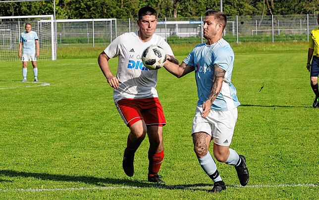 Bild 6: SV Obersäckingen gewinnt gegen den SC Lauchringen mit 2:0 &ndash; und wir haben die Bilder!