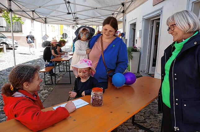 Bild 21: Kindertag in Tiengen beschert Kinderlächeln – exklusive Bilder!