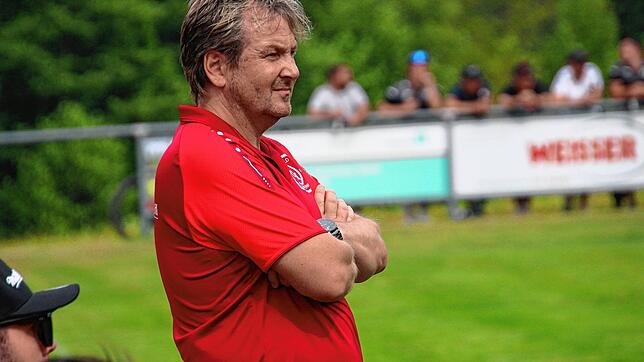 Patrick Fossé, Trainer des FC Königsfeld, freut sich auf das Heimspiel gegen den FC Neustadt. Fossé hat einst selbst zwei Jahre für die ...