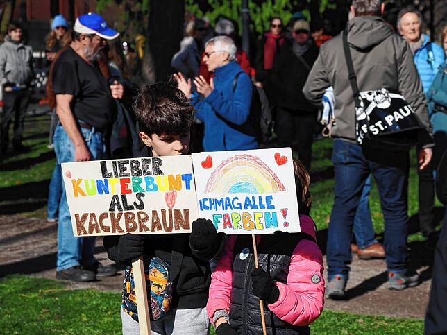Bild 3: Bilder des Widerstands: Diese Menschen sagen Nein zum Rechtsextremismus