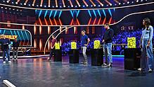 Die vertrackte Aufgabe mit den Tennisbällen: Daniel Burkhard (dritter von rechts) in der RTL-Sendung „Stefan und Bully gegen irgendson ...