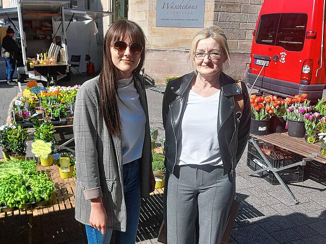 Anna Jaman (24) und Mutter Melanie Jaman (48) aus Bad Säckingen (von links).
