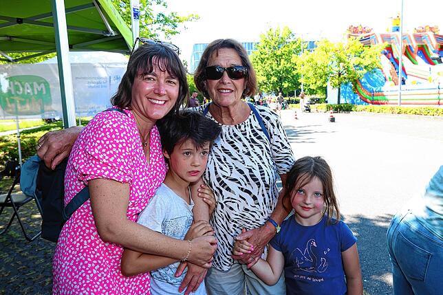 Bild 15: XXL-Hüpfburg, Kinderschminken, Entenrennen: So schön war das SÜDKURIER-Sommerfest (Teil 1)
