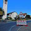 In Untersiggingen, bei der Pfarrkirche Maria Königin, beginnt die Sperrung der Landesstraße 204 in Richtung Wittenhofen. Die ...