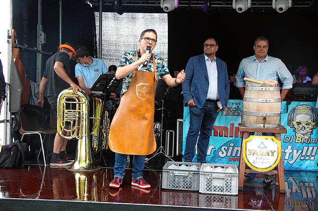 Bild 29: Uhldingen feiert: Die besten Bilder vom ersten Tag des Hafenfestes mit Schrottregatta
