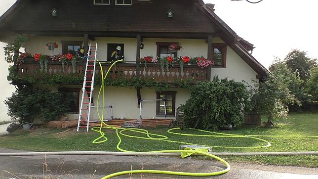 Bild 8: Alle Bilder zum Großbrand eines Schwarzwaldhauses in Höchenschwand