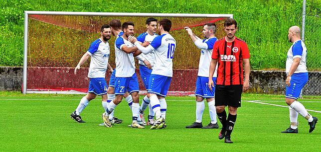 Bild 18: FC 08 Bad Säckingen setzt sich mit 5:1 gegen den FC Geißlingen durch – und wir haben Fotos!