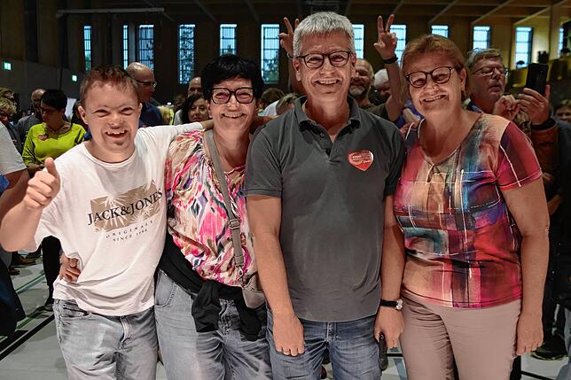 Bild 1: Alle Bilder vom Benefiz-Konzert der Bundeswehr Big Band in der Markolfhalle