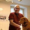 Michael Zeller kann aktuell keine neuen Kunden in seiner Tierarztpraxis in St. Georgen aufnehmen. Vielen seiner Kollegen, sagt er, gehe ...