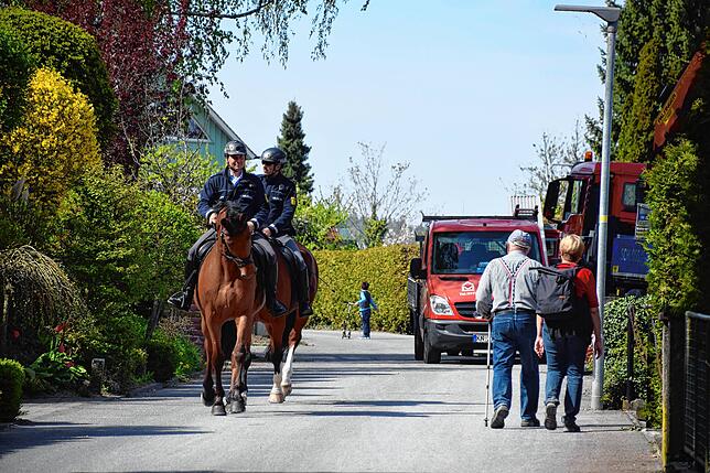 Schließlich geht es weiter in Richtung Ortsende, hier in der Straße &bdquo;Im Gries&ldquo;.