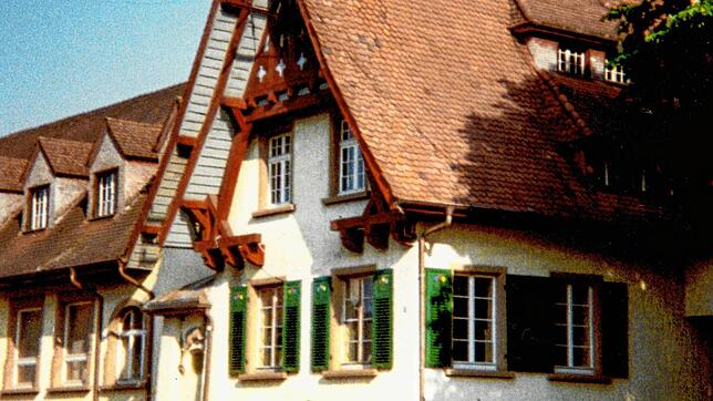 Das ist die Gems Anfang der Neunzigerjahre. Damals war die Bausubstanz in einem sehr schlechten Zustand. Doch für die Arlener war klar: ...
