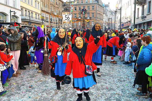 Bild 15: Konstanzer Fasnachtsumzug 2025: Altstadt ist in Narrenhand