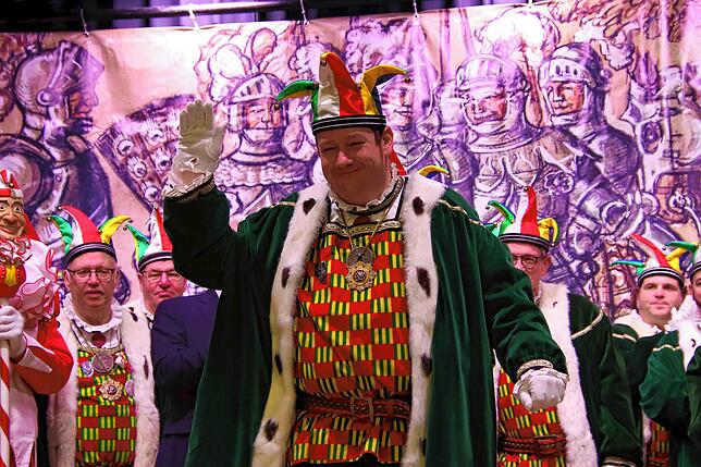 Bild 24: Der Beklagte ist da: Feierlicher Empfang für Wolfgang Kubicki im Bürgerhaus