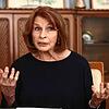 Senta Berger vor ihrer Lesung auf der Insel Mainau. Sie fühle sich mit der Natur sehr verbunden, sagt die 81-Jährige. Die Schauspielerin ...