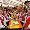 Beste Laune: Durch persönliche Beziehungen kam die Stadtkapelle Furtwangen zum Birndorfer Jubiläumsfest. Die Musiker genießen ihren ...