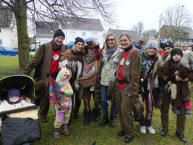 Bild 6: Rathaussturm in Ahausen: Die beeindruckendsten Bilder des Fasnacht-Spektakels in 2025
