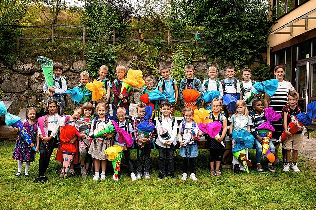 Die Klasse 1b der Dom-Clemente-Schule Schonach mit Klassenlehrerin Caroline Rohde.