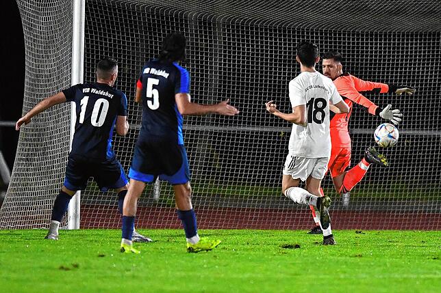 Bild 10: SV 08 Laufenburg gewinnt Hochrhein-Derby gegen den VfB Waldshut mit 2:0 &ndash; und wir haben Bilder!