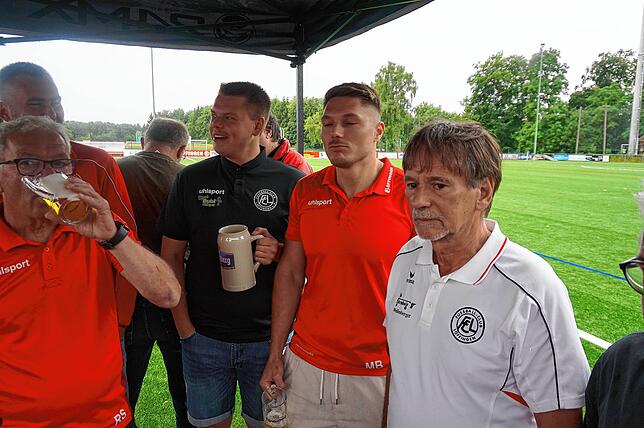 Bild 12: Beim FC Löffingen wird ordentlich gefeiert: Die besten Bilder der Party
