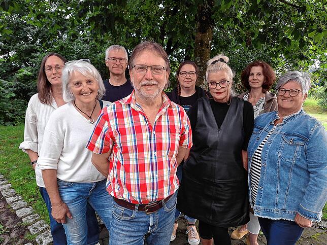 Das Vorstandsteam freut sich über die Nachfolgeregelung: Claudia Bendel (von links), Barbara Trunz, Bernhard Oberdörffer, Berthold ...