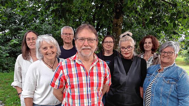 Das Vorstandsteam freut sich über die Nachfolgeregelung: Claudia Bendel (von links), Barbara Trunz, Bernhard Oberdörffer, Berthold ...