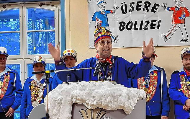 Natürlich ließ es sich auch Gottmadingens Bürgermeister Michael Klinger nicht nehmen, der Gruppe zu gratulieren und die Gäste aus Nah ...