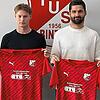 Neu beim TuS Binzen: Der künftige Trainer Manuel Schwarz (links) freut sich mit Sportchef Tobias Jehle (rechts) auf die neuen Spieler ...
