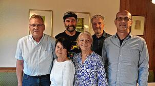 Neuer und alter Vorstand der Freien Wähler (von links): Peter Meyer (bisheriger Vorsitzender), Angelika Berger (bisherige ...