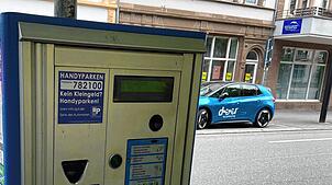 Diese Automaten haben ausgedient: Die Stadt Singen schafft neue Parkautomaten für 400.000 Euro an.