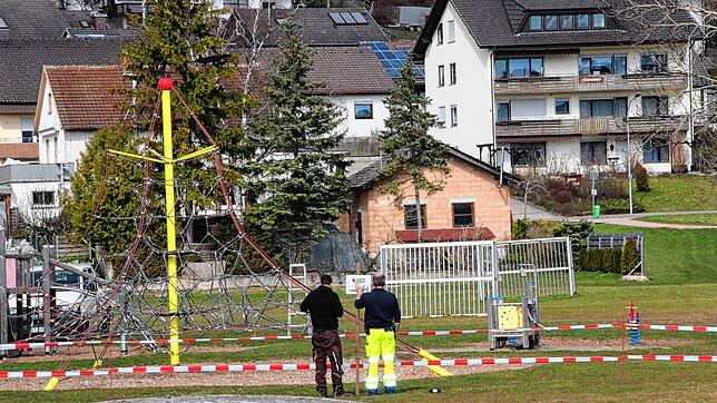 Die Spielplätze in der Region werden nun von Bauhofsmitarbeitern wieder geöffnet. Bild: Bernhard Lutz