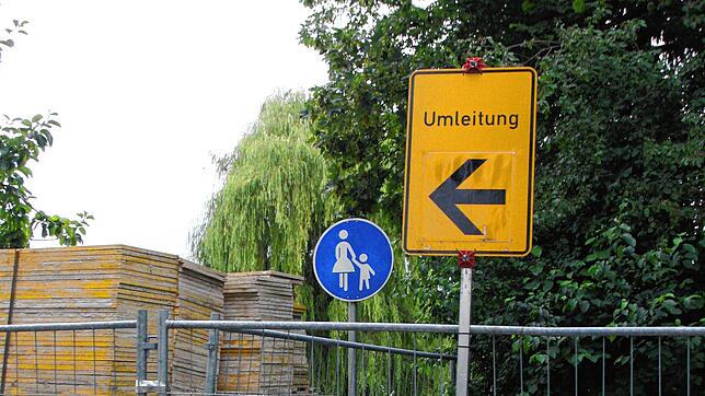Hier ist kommt keiner mehr durch: Der frühere Pfad zwischen Jungerhalde und dem Hof der Grundschule Allmannsdorf liegt nun hinter den ...