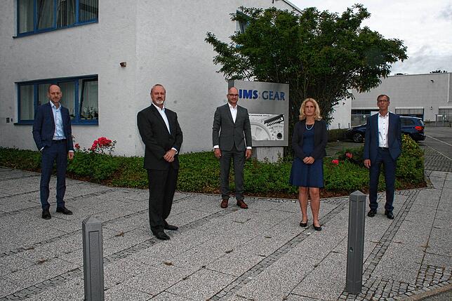 Die IMS Gear-Vorstände Bernd Schilling und Wolfgang Weber, Personalleiter Benedikt Lenhart, Personalleiterin Kristin Schäkel und ...