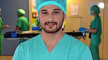Mohamad Alhereth flüchtete als 16-Jähriger alleine aus Syrien nach Deutschland. Heute macht der mittlerweile 24-Jährige die Ausbildung ...
