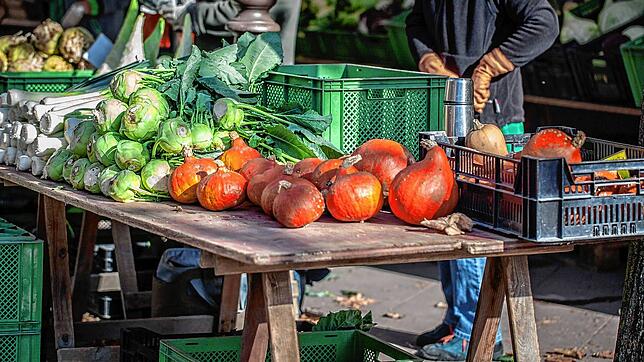 Frisches Gemüse aus der Region zeichnet den Tuttlinger Wochenmarkt aus. In diesem Jahr findet er noch fünf Male statt.