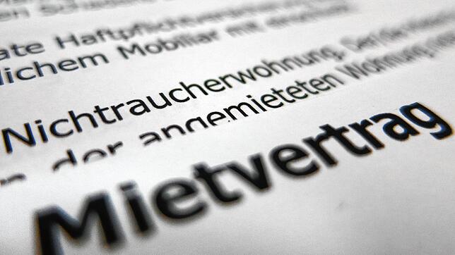 Glücklich ist, wer angesichts der angespannten Lage auf dem Wohnungsmarkt einen Mietvertrag in der Hand hat. Das nutzen jetzt auch ...
