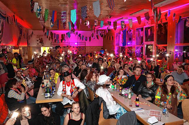 Bild 5: 80 Akteure begeistern beim ausverkauften Sportlerball des SV Rietheim – Die besten Bilder