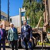 Vor dem Startgerät: Helmut Rauch, Vorstandschef von Diehl Defence, Ministerpräsident Winfried Kretschmann und Oleksii Makeiev, ...