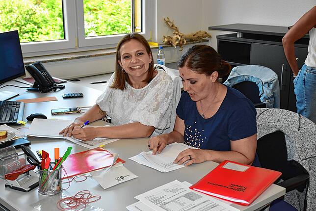 Die Wahlhelferteams leisten ganze Arbeit.