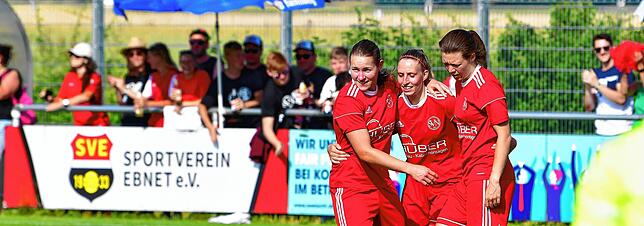 Bild 33: SV Niederhof steigt nach 3:2-Sieg bei der SG Ebnet in die Verbandsliga auf &ndash; und wir haben Bilder!