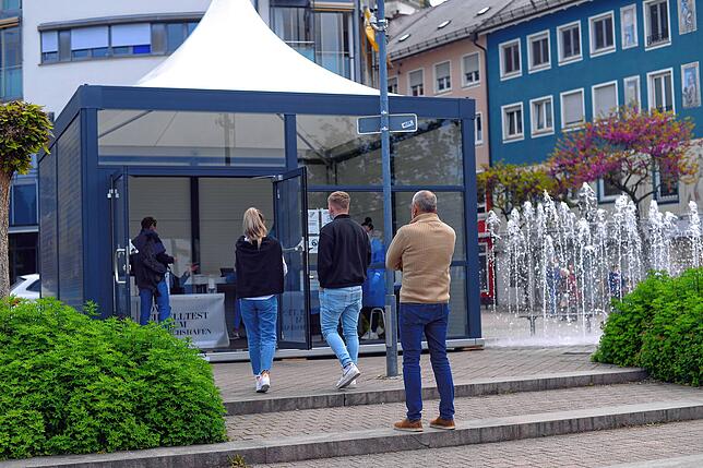 In der Region werden inzwischen eine Vielzahl von Corona-Teststation von privaten Anbietern betrieben. So etwa auch auf dem ...